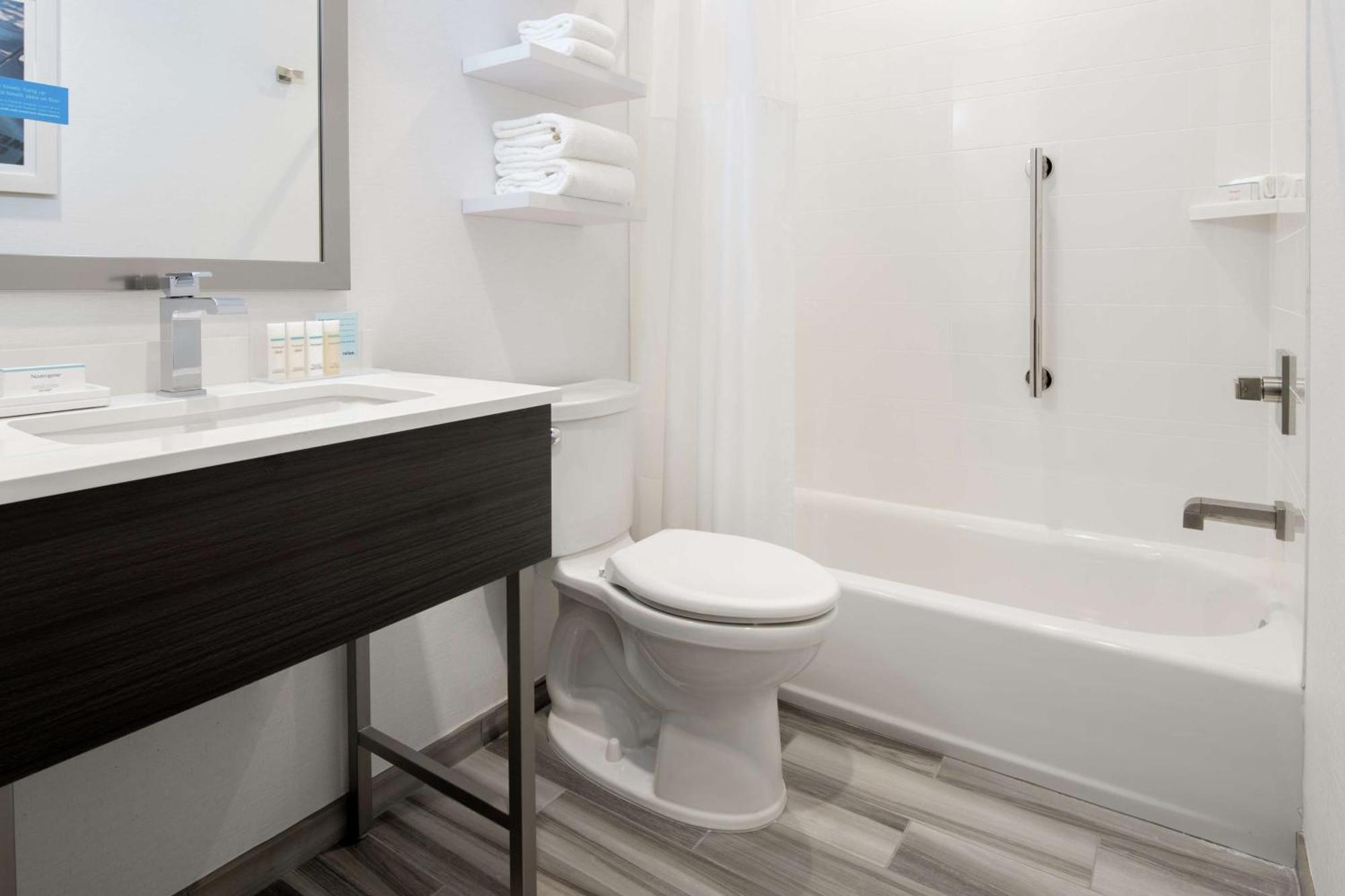 Hampton Inn Petaluma, Ca Bagian luar foto